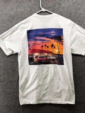 In-N-Out Burger T Shirt Mens L‎ Short Sleeve California White Crewneck Graphic